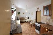 Exkluzivn� prodej bytu 2+1 (spoluvlastnick�ho pod�lu k budov�) ve �v�bov�
