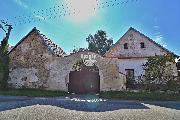 Nabízíme k prodeji rekreační chalupu v obci Nahošín nedaleko Strakonic, Jihočeský kraj