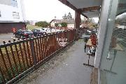 Nab�z�me k pron�jmu zd�n� byt 2+kk s prostorn�m balk�nem v Jihlav�, ulice Z�topkova