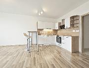 Nab�z�me pron�jem z�novn�ho zd�n�ho bytu 2+kk s balk�nem a gar�ov�m st�n�m, Lu�ick�, Jihlava