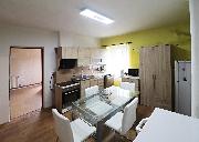 Prodej domu s uzav�en�m dvorem a novou st�echou v obci Budkov