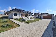 Prodej nov� vysoce nadstandardn� vily o dispozici 7+1 s dvojgar��, exkluzivn� �tvr� m�sta M�ln�k