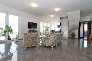 Prodej nov� vysoce nadstandardn� vily o dispozici 7+1 s dvojgar��, exkluzivn� �tvr� m�sta M�ln�k