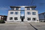 Pron�jem komer�n� budovy s administrativn�mi prostory a ateli�ry v Jihlav� u n�jezdu na D1
