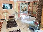 Exkluzivn� vila s maxim�ln�m soukrom�m ve V�eln�