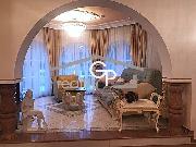 Luxusn rezidenn vila s rozshlm pozemkem a pikovm vybavenm  Veln u eskch Budjovic