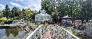 Luxusn rezidenn vila s rozshlm pozemkem a pikovm vybavenm  Veln u eskch Budjovic