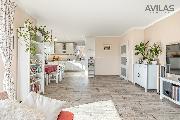 Modern� novostavba rodinn�ho domu 4+kk s kryt�m baz�nem a v�hledem na Bene�ov