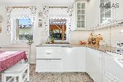 Modern� novostavba rodinn�ho domu 4+kk s kryt�m baz�nem a v�hledem na Bene�ov