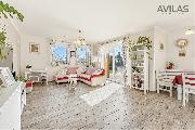 Modern� novostavba rodinn�ho domu 4+kk s kryt�m baz�nem a v�hledem na Bene�ov