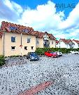 Prodej bytu 2+1 63 m2 v Nupakch - Praha - Vchod