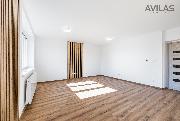 Prodej bytu 4+kk 108,5 m2 s terasou 23 m2 a samostatnou gar 23 m2 nedaleko centra msta Beneov