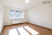 Prodej bytu 4+kk 108,5 m2 s terasou 23 m2 a samostatnou gar 23 m2 nedaleko centra msta Beneov