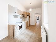 Prodej komer�n�ch prostor 64 m2 s terasou v centru Bene�ova