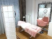 Pron�jem salonu 40 m2 v Bene�ov�