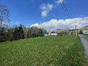 Pozemek 1016 m2 nad statkem.