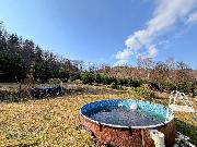 Stavebn� m�sto s budovou - R���ka