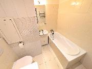 Pronjem bytu 1+kk, 34m2, 6NP, Praha 4 - Chodov, ul. Nechvlova