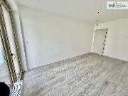 Pron�jem 2+kk s velkou rohovou terasou