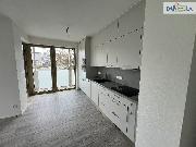 Pron�jem 2+kk s velkou rohovou terasou