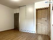 Pron�jem zcela nov�ho podkrovn�ho bytu 3+KK.