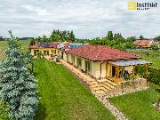 RD (3+kk) a chata (3+kk), 2 bazny + wellness, pozemek 2816 m2, Kvtov