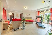 RD (3+kk) a chata (3+kk), 2 bazny + wellness, pozemek 2816 m2, Kvtov