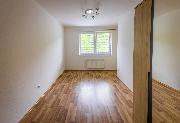 Prodej bezbari�rov�ho bytu 2+kk, 50 m2,OV, s balk�nem a kryt�m st�n�m, klidn� lokalita, ihned voln�.
