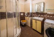 Prodej bezbari�rov�ho bytu 2+kk, 50 m2,OV, s balk�nem a kryt�m st�n�m, klidn� lokalita, ihned voln�.