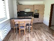 Pron�jem bezbari�rov�ho bytu 2+kk s parkovac�m m�stem, ul. U Dlouh� st�ny, Jihlava.