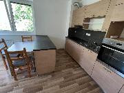 Pron�jem bezbari�rov�ho bytu 2+kk s parkovac�m m�stem, ul. U Dlouh� st�ny, Jihlava.