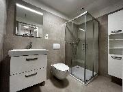 Pron�jem luxusn�ho bezbari�rov�ho bytu 2+kk, balk�n, gar�ov� st�n� - ���r nad S�zavou, ul.Hrn���sk�