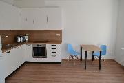 Pron�jem modern� novostavby 2+kk s balkonem a gar�ov�m st�n�m � Jihlava, ul. Vrchlick�ho