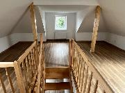 Pron�jem novostavby atypick�ho bytu 2+1 s galeri�, zahradou a parkov�n�m � Jihlava, Lesnov.