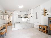 Prodej, prostorn byt 1 + kk, 47 m2, U Mlnskho kanlu, Praha 8 - Karln, sauna, terasa 26 m2