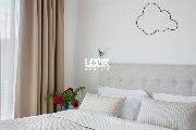 Pronjem, byt 2+kk, Holekova, Praha 5 - Smchov, 50 m2, terasa, recepce, nedaleko metra Andl