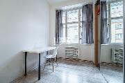 Pron�jem, byt po rekonstrukci 2+1, P�seck�, Praha - Vinohrady, 2 nepr�choz� pokoje,metro Flora