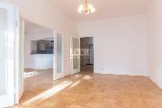 Pron�jem, byt po rekonstrukci 4+kk, P�seck�, Praha 2 - Vinohrady, balk�n, 112 m2,3 nepr�choz� pokoje