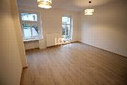 Pron�jem, kr�sn� byt, 2+1, 50 m2, Mojim�rova, Praha 4 - Nusle, terasa 43 m2, u N�m�st� Brat�� Synk�