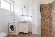 Pron�jem, kr�sn� byt 2+1, Podb�lohorsk�, Praha 5 - Sm�chov, 50 m2, 2 nepr�choz� pokoje, u parku