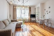 Pron�jem, kr�sn� byt 2+kk, Hole�kova,Praha 5 - Sm�chov, 45 m2, metro, bl�zko centra, �klid