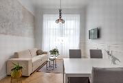 Pron�jem, kr�sn� byt 2+kk, Hole�kova, Praha 5 - Sm�chov, 50 m2, metro, bl�zko centra, �klid