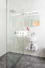 Pron�jem, kr�sn� byt 2+kk, Hole�kova, Praha 5 - Sm�chov, 50 m2, metro, bl�zko centra, �klid
