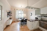 Pron�jem, kr�sn� byt 3+1, D�evn�, Praha 2 - Nov� M�sto, 108 m2, po rekonstrukci, bl�zko metra