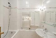 Pron�jem, kr�sn� byt 3+1, D�evn�, Praha 2 - Nov� M�sto, 108 m2, po rekonstrukci, bl�zko metra