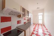Pron�jem, kr�sn� byt 3+1, Francouzsk�, Praha 2 - Vinohrady, 100 m2, balk�n, 3 nepr�choz� pokoje