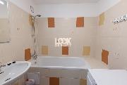Pron�jem, kr�sn� byt 3+kk, Pet�rkova, Praha 4 - Chodov, 66 m2, lod�ie, dva nepr�choz� pokoje, park
