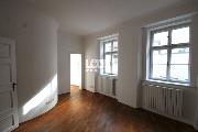 Pron�jem, kr�sn� byt s terasou, 4+1, Vla�sk�, Praha 1 - Mal� Strana, 178 m2, 2 koupelny, centrum