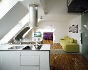 Pron�jem, kr�sn� p�dn� byt 3+1, 90 m2, N�rodn� obrany, Praha 6-Bubene�, terasa 18 m2, u metra