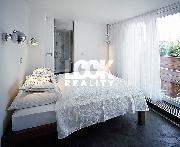 Pron�jem, kr�sn� p�dn� byt 3+1, 90 m2, N�rodn� obrany, Praha 6-Bubene�, terasa 18 m2, u metra